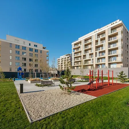 Luxury Urban Retreat, Terrace & View Apartament Koszyce